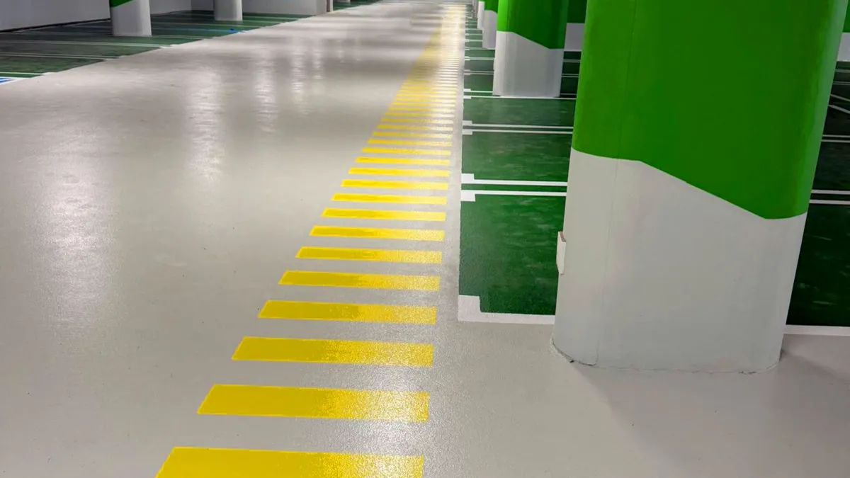 A high-performance, crack-bridging system setup was used in the multi-storey car park in Oradea, Romania, with the industrial floor resins MC-DUR 1320 VK, MC-DUR 1322, MC-DUR 2210 and MC-DUR 2211 MB.